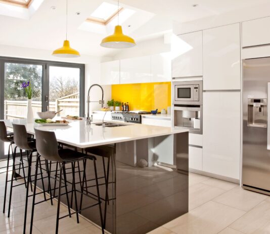 3 місця, де, на думку експертів, ніколи не слід встановлювати теплу підлогу, і місця, де слід бути обережними перед їх встановленням