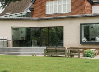 Kiedy naprawić lub wymienić uszkodzone przedłużenie domu